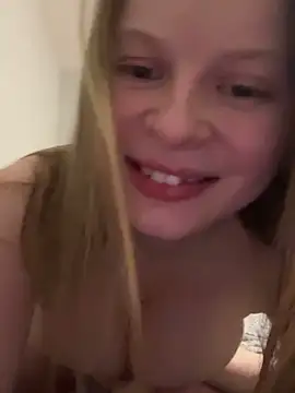 wrenlie online show from January 2025 07:28:02 PM