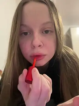 wrenlie online show from February 2025 04:38:01 PM