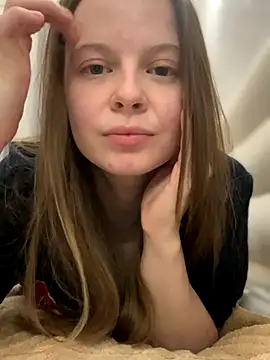 wrenlie online show from November 2025 05:28:01 PM