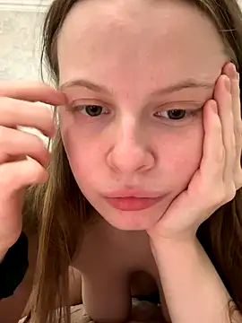 wrenlie online show from October 2025 06:53:01 PM
