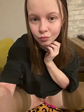 wrenlie online show from March 2025 07:48:02 PM