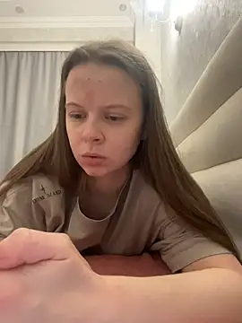 wrenlie online show from December 2025 03:01:02 AM