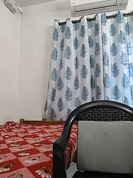 MALLUSING555 online show from May 2026 06:35:02 AM
