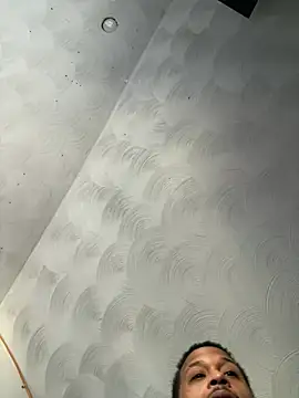 Snapshot of rayyymack chatting on March 2025 02:01:02 PM rayyymack online show from March 2025 02:01:02 PM