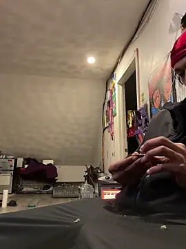 Snapshot of rayyymack chatting on December 2024 09:43:02 PM rayyymack online show from December 2024 09:43:02 PM