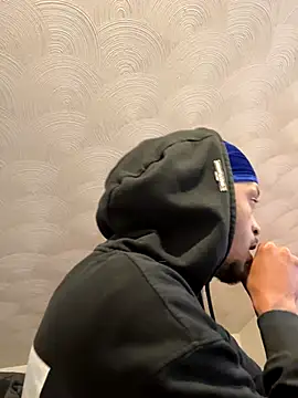 Snapshot of rayyymack chatting on November 2025 07:36:01 PM rayyymack online show from November 2025 07:36:01 PM