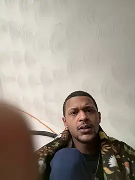 Snapshot of rayyymack chatting on February 2025 02:15:02 PM rayyymack online show from February 2025 02:15:02 PM