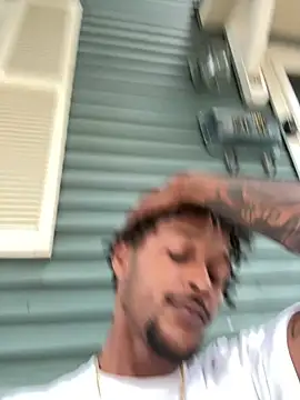 Snapshot of rayyymack chatting on September 2025 09:33:02 PM rayyymack online show from September 2025 09:33:02 PM