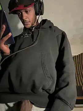 Snapshot of rayyymack chatting on October 2025 02:23:02 AM rayyymack online show from October 2025 02:23:02 AM