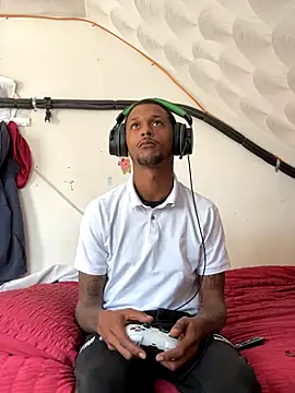 Snapshot of rayyymack chatting on October 2025 05:03:02 PM rayyymack online show from October 2025 05:03:02 PM