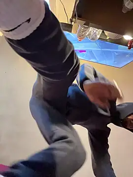 Snapshot of rayyymack chatting on October 2025 01:12:02 PM rayyymack online show from October 2025 01:12:02 PM