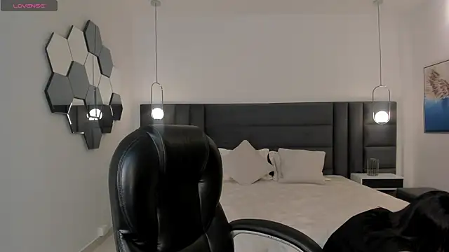 Snapshot of KatieStonne chatting on December 2025 03:00:01 AM KatieStonne online show from December 2025 03:00:01 AM