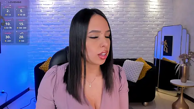 KatieStonne online show from October 2025 02:48:02 AM