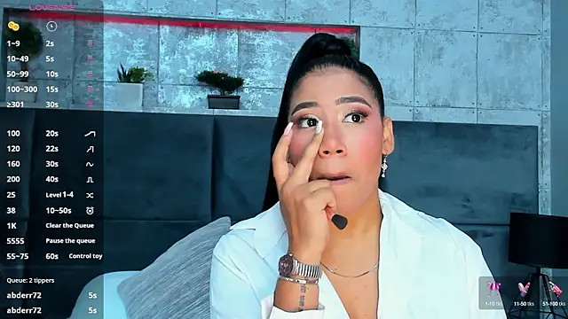 Salome Diaz  online show from February 2025 01:22:02 PM