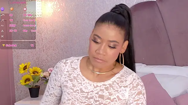 Salome Diaz  online show from November 2025 05:44:02 AM