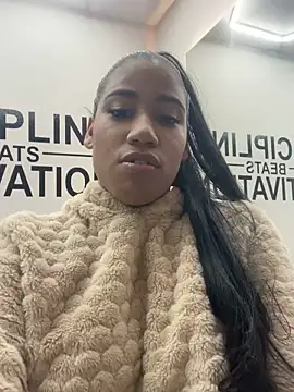 Salome Diaz  online show from November 2025 04:33:01 PM