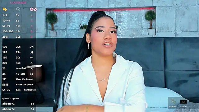 Salome Diaz  online show from February 2025 10:36:02 PM