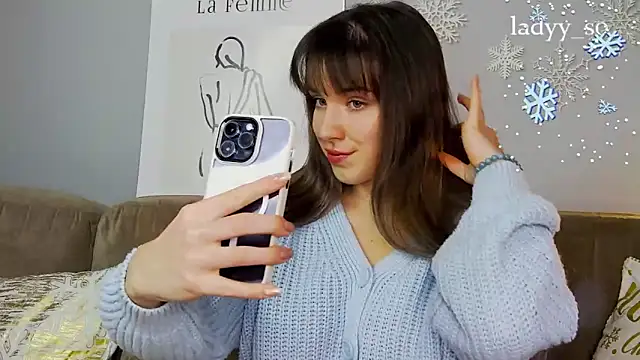 Snapshot of Sofia_Hugs chatting on January 2025 11:11:02 AM Sofia Hugs online show from January 2025 11:11:02 AM