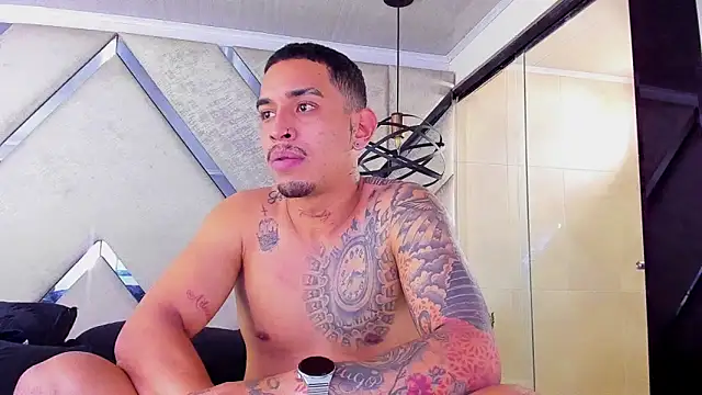 Snapshot of Damian09_ chatting on October 2025 03:46:02 PM Damian09 online show from October 2025 03:46:02 PM