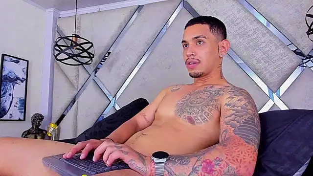 Snapshot of Damian09_ chatting on October 2025 03:49:02 AM Damian09 online show from October 2025 03:49:02 AM