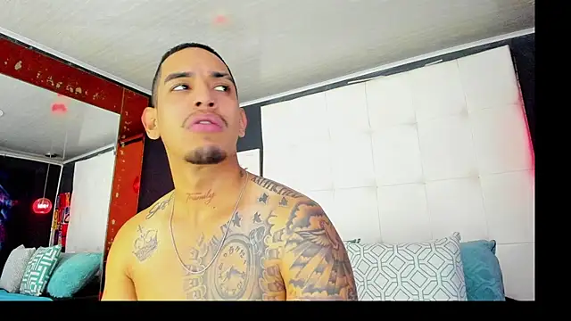 Damian09  online show from January 2026 09:30:01 PM