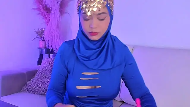 azzahara069 online show from December 2025 05:35:01 PM