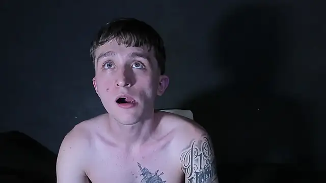 Dylanwhite23  online show from December 2025 07:24:01 PM