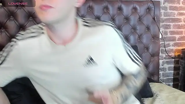 Dylanwhite23  online show from January 2026 03:43:01 AM