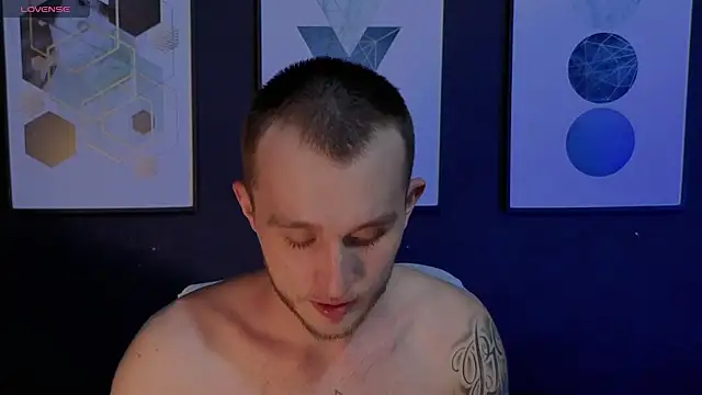 Dylanwhite23  online show from February 2026 02:01:02 AM