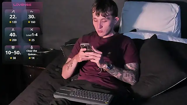 Dylanwhite23  online show from January 2026 12:47:02 AM