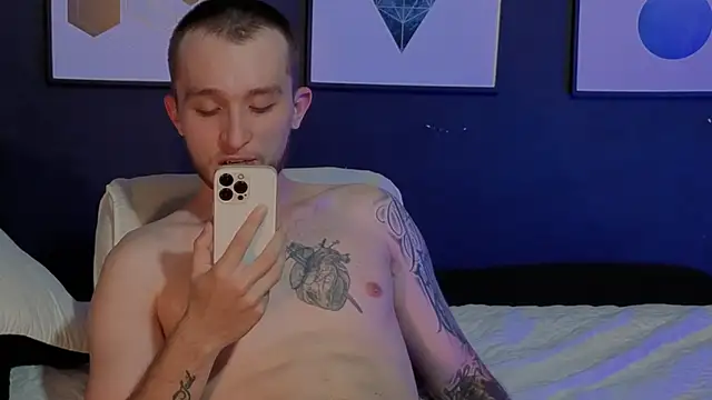 Dylanwhite23  online show from February 2026 01:28:02 AM