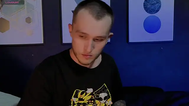 Dylanwhite23  online show from February 2026 06:53:02 PM