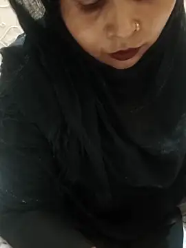 Snapshot of Indian-Nazia chatting on September 2025 06:42:01 PM Indian-Nazia online show from September 2025 06:42:01 PM