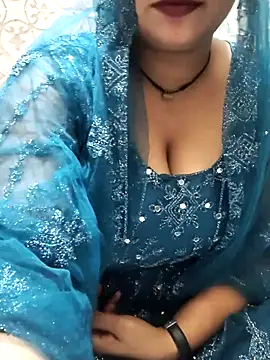 Indian-Nazia online show from December 2025 07:04:01 PM