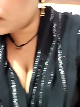 Indian-Nazia online show from October 2025 05:47:01 PM