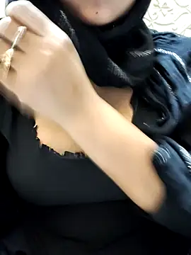 Indian-Nazia online show from November 2025 06:19:01 PM