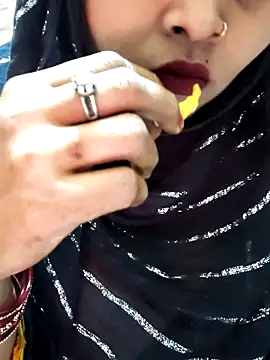 Indian-Nazia online show from February 2026 05:01:01 PM