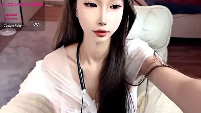 JoooJo  online show from October 2025 02:58:01 PM