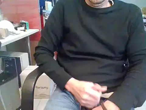 Raimundo1971 online show from April 2026 04:47:02 PM