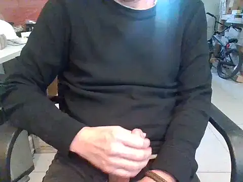 Raimundo1971 online show from April 2026 05:30:01 PM