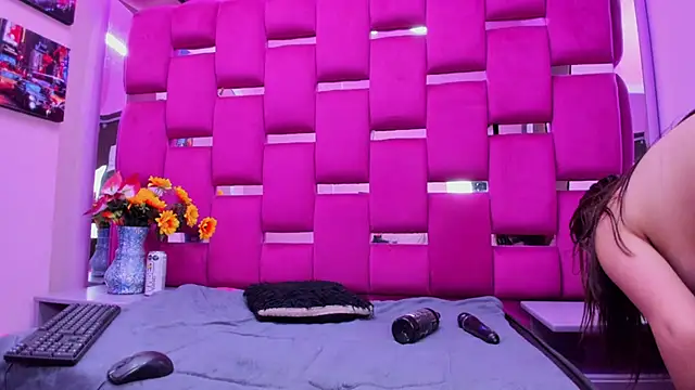 Lya Anal online show from November 2025 11:27:01 PM