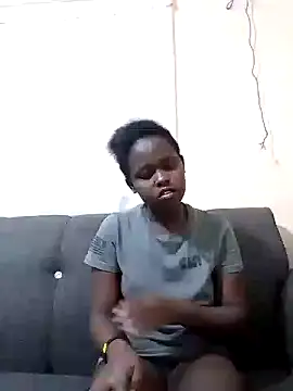 Sweetcecie01 online show from September 2025 09:20:02 PM