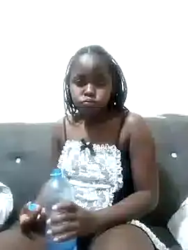 Sweetcecie01 online show from October 2025 08:53:01 PM