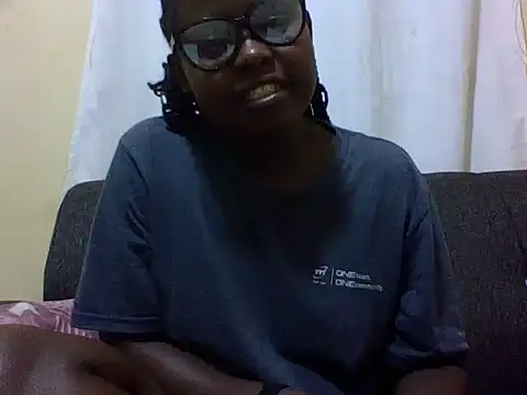 Snapshot of Sweetcecie01 chatting on May 2026 08:39:01 PM Sweetcecie01 online show from May 2026 08:39:01 PM