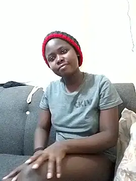 Sweetcecie01 online show from September 2025 09:03:01 PM