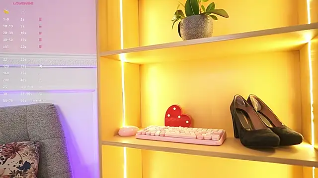 Anybuny online show from November 2025 11:49:02 AM