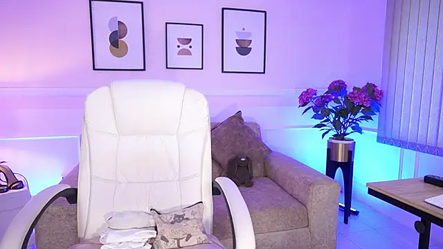 Anybuny online show from May 2026 12:04:01 PM