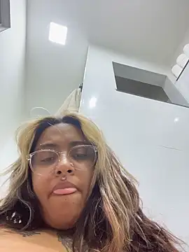 lolafairytail online show from December 2025 04:02:02 PM