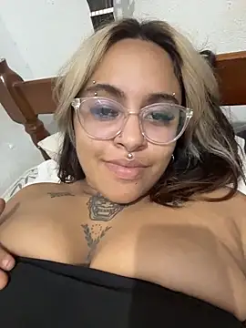 lolafairytail online show from December 2025 11:11:02 PM