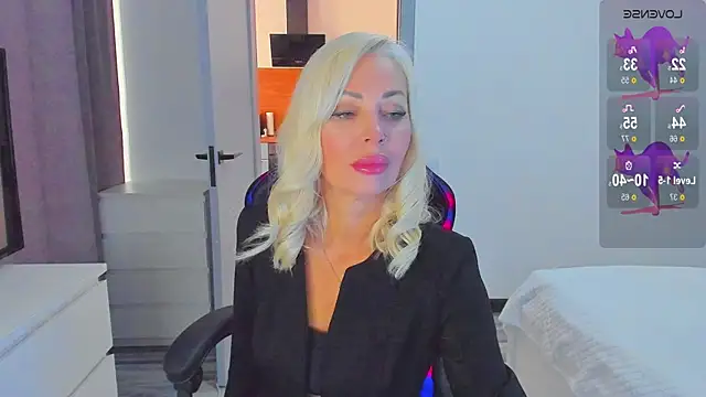 Miya Kisss online show from October 2025 09:08:01 AM